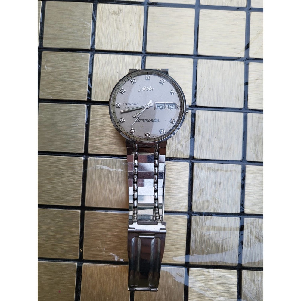 Swiss Mido Commander OceanStar Datoday Round Automatic SS Day Date Vintage Watch
